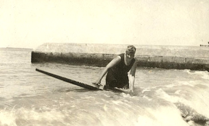 Agatha Christie surfing in 1924