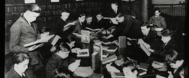 people reading