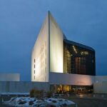 jfk library Fcb981, this edit (cropped to pano, corrected distortion) by mixpix 18:33, 28 December 2007 (UTC), CC BY-SA 3.0, via Wikimedia Commons